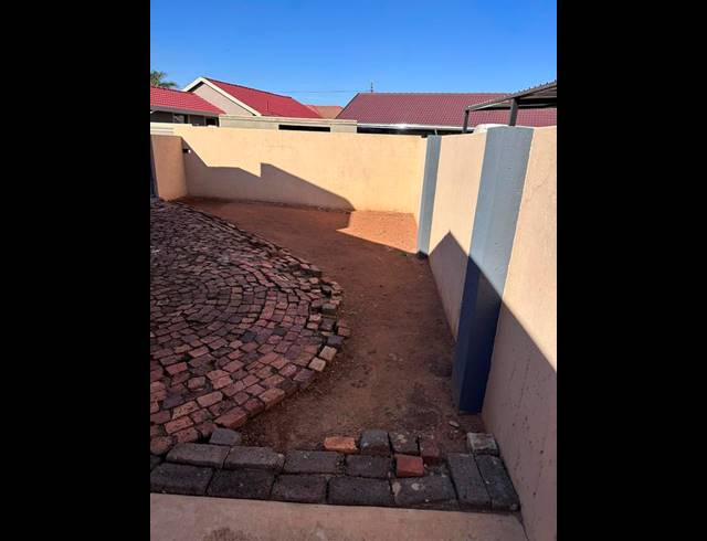 3 BEDROOM HOUSE FOR SALE IN VOSLOORUS EXT